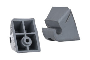 001-0617-07 GANCHO PARA VISERA CV CORSA 00-08/TORNADO 04-11/MERIVA 04-08 1 PIEZA GRIS PLASTICO DER/IZQ