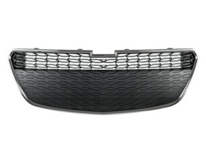 003-0666-08 PARRILLA FASCIA DELANTERA CV INFERIOR SPARK 12-17 4 PUERTAS NEGRA F/CROMADO ORIGINAL