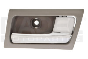012-1223-08 MANIJA INTERIOR FD GRAND MARQUIS/CROWN VICTORIA 03-11 GRIS/CROMO PLASTICO DELANTERA/TRASERA DER