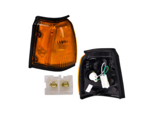 CUPR180 CUARTO PUNTA NISSAN TSURU II 90-91 RH AMBAR RADEC