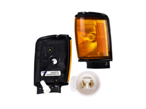 CUPR221 CUARTO PUNTA TOYOTA PU 84-88 NEGRO AMBAR 2WD LH RADEC