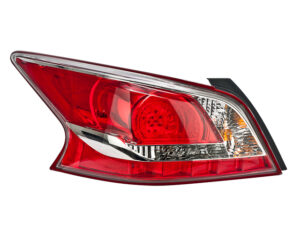 017-2302-33 CALAVERA NS ALTIMA 13-16 4 PUERTAS FILO ROJO C/LEDS DEPO IZQ
