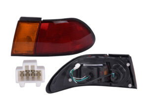 CALR248 CALAVERA NISSAN SENTRA 96-99 RH ROJO/AMBAR RADEC
