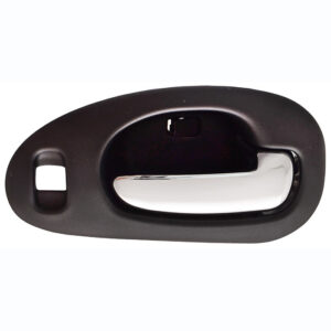 100336 MANIJA INTERIOR CR 300M 99-04/CONCORDE 98-04  CON HOYO PARA SEGURO NEGRA/CROMO PLASTICO DELANTERA DERECHA