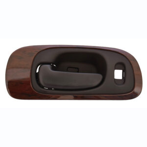 100339 MANIJA INTERIOR CR 300M 99-04/CONCORDE LXI 98-04  CON HOYO PARA SEGURO CON BISEL TIPO MADERA NEGRO PLASTICO DELANTERA IZQUIERDA