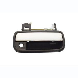100536 MANIJA EXTERIOR TY HILUX 98-04 CON HOYO PARA LLAVE CORRUGADA NEGRA/CROMO PLASTICO DELANTERA DERECHA