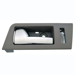101225 MANIJA INTERIOR FD ESCAPE 08-12/FOCUS USA TYPE MZ TRIBUTE MR MARINER 08-11 CON HOYO PARA SEGURO GRIS/CROMO PLASTICO DELANTERA IZQUIERDA