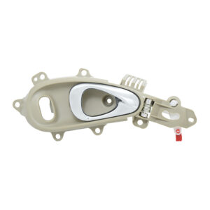 102710 MANIJA INTERIOR CR PT CRUISER 01-10 CON HOYO PARA SEGURO BEIGE/CROMADA PLASTICO DELANTERA DERECHA