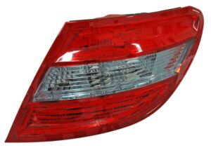 11-B747-A1-9B CALAVERA MBENZ CLASE C 07-11 OSCURA S/ARNES TYC ***0 DER