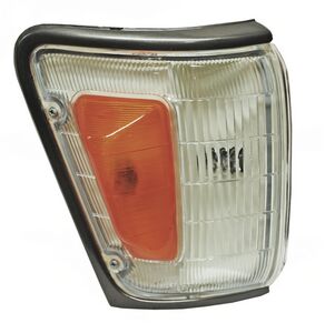 18-1450-00-6B CUARTO PUNTA TOYOTA PU 89-95 NEGRO 4WD TYC IZQ