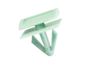 307-0643-01 GRAPA MOLDURA CV PICK UP 01 HOYO:7/16/LARGO:9/16/CAB.15/32X13/16 VERDE USA