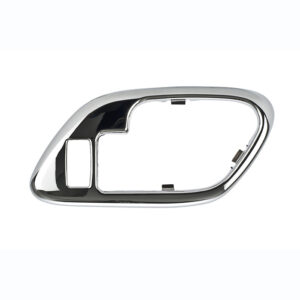 99524 MANIJA INTERIOR CV CHEYENNE/CUSTOM 95-98/SUBURBAN 95-99/SILVERADO 95-98/TAHOE 95-99 GM SIERRA/YUKON 95-98 CD ESCALADE ESV 95-00 CV PICK UP 95-98 BISEL CON HOYO CROMO PLASTICO DELANTERA/TRASERA DERECHA