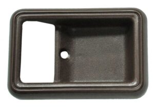 CIMNPU81C MANIJA INT NISSAN PU 720 81-93 CAFE BISEL PLASTICO LH=RH