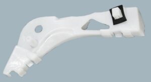 GDM603PR GUIA DEFENSA DEL MAZDA 6 03-08 PASADOR DER