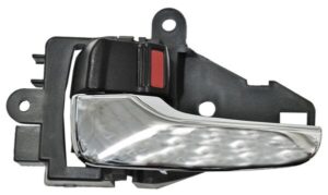 MIMTLA08CL MANIJA INT LANCER/ MITSUBISHI PU L200 08-15/ OUTLANDER 07-11 NEGRA/ CROMO DEL/ TRAS PLASTICO IZQ