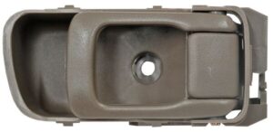 MINPU08CL MANIJA INT NISSAN PU D22 08-14/ URVAN 02-13/ PATHFINDER 96-04 CAFE DEL/ TRAS PLASTICO IZQ