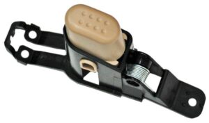 MINQU07TBR MANIJA INT QUEST 07-09 BEIGE TRAS PLASTICO 2218 DER