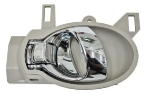 MINVE12GCL MANIJA INT VERSA/ MARCH 12-19/ JUKE 11-14/ NOTE 14-15 GRIS/ CROMO DEL/ TRAS PLASTICO IZQ