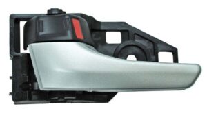MITCA12L MANIJA INT CAMRY LE/ SE 12-14/ PRIUS 11-12 NEGRO/ PLATA DEL/ TRAS PLASTICO IZQ