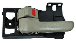 MITLC03BL MANIJA INT LAND CRUISER 03-07 BEIGE DEL/ TRAS PLASTICO 2218 IZQ