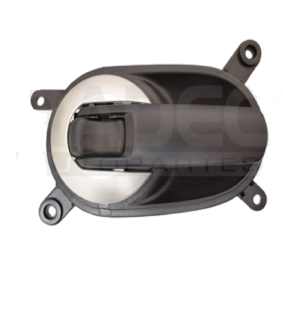 012-2315-24 MANIJA INTERIOR NS QUEST 04-06 NEGRO/PLATA PLASTICO DELANTERA DER
