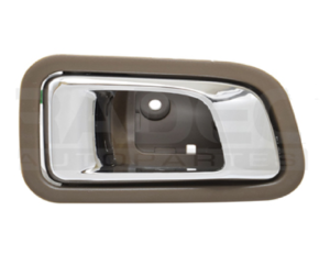 012-1307-17 MANIJA INTERIOR HD PILOT 03-08 CAFE/CROMADO PLASTICO TRASERA IZQ