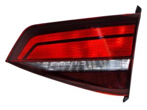 CALO1562 CALAVERA VW JETTA A6 BICENTENARIO 15-18 INT S/ARNES OSCURA (ROJO/BLANCO) RH OPTIMO