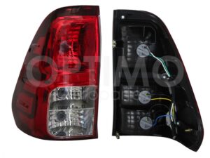 FCNT0704 CALAVERA IZQ C/ARNES CLARA (SENCILLA/DOBLE CABINA) (ROJO/BLANCO/BLANCO) HILUX 2/4WD 16-25