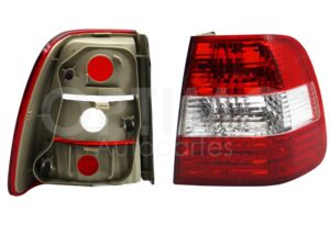 FCNV1421 CALAVERA DER EXT S/ARNES 4PTAS (ROJO/BLANCO/ROJO) POLO SEDAN 03-07